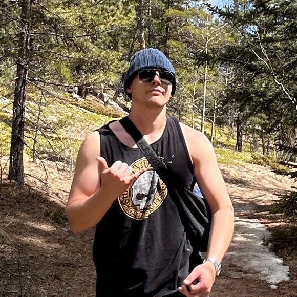 Meet your Posher, Brandon - Picture 1 of 1